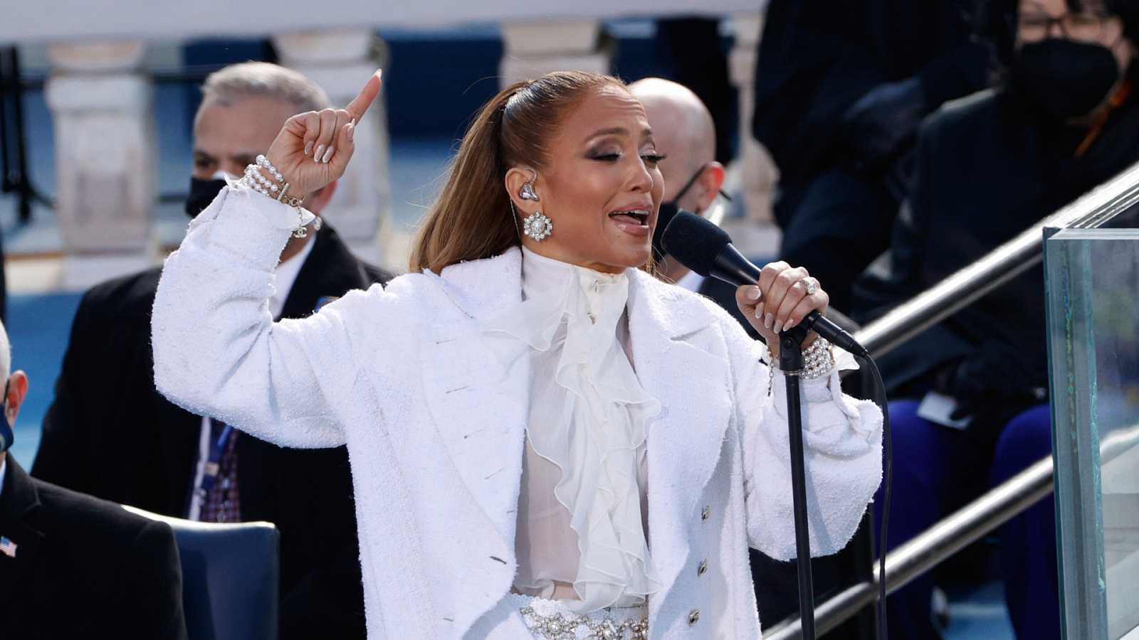 El conmovedor mensaje en español de Jennifer Lopez durante su presentación en la investidura de Joe Biden