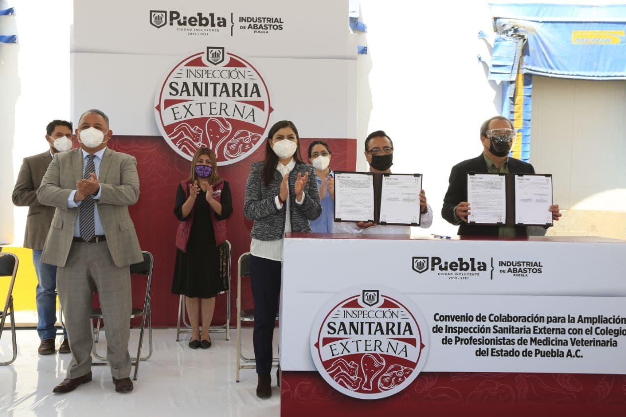 Rastro de Puebla firma convenio con el Colegio de Medicina Veterinaria para inspección en carnicerías