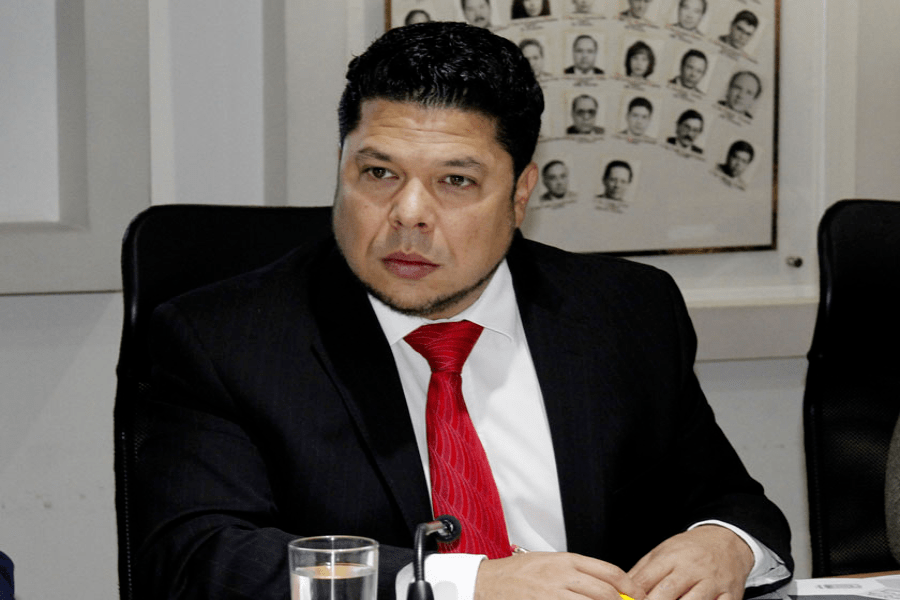 Encuesta que dio la candidatura a Rivera fue un fraude: Biestro