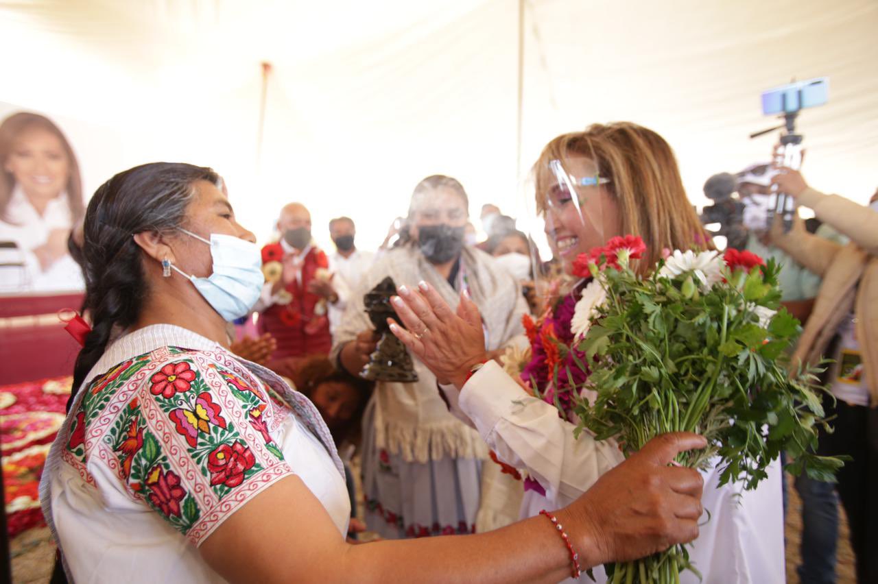 Lorena se compromete a respetar las costumbres de los pueblos indígenas
