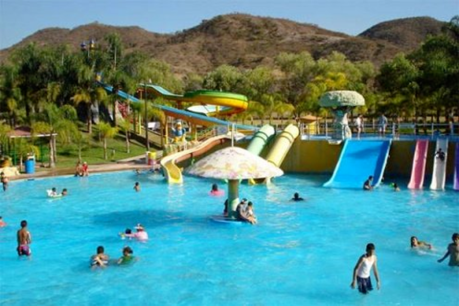 Reabren baños de vapor y balnearios funcionarán fines de semana