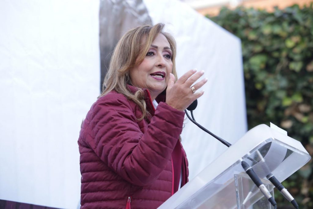 Lorena Cuéllar se compromete con jóvenes tlaxcaltecas