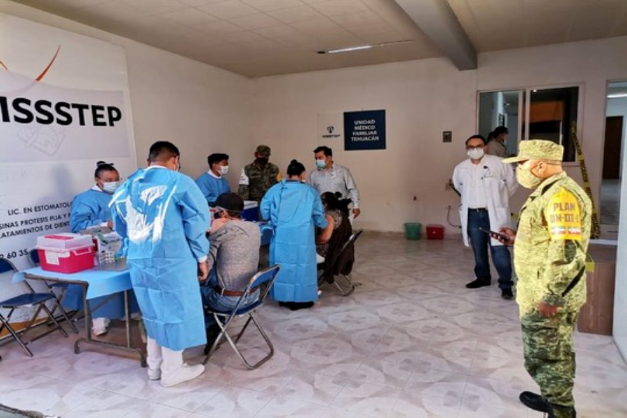 Sin incidencias arrancó vacunación para personas de 50 a 59 años en Tehuacán