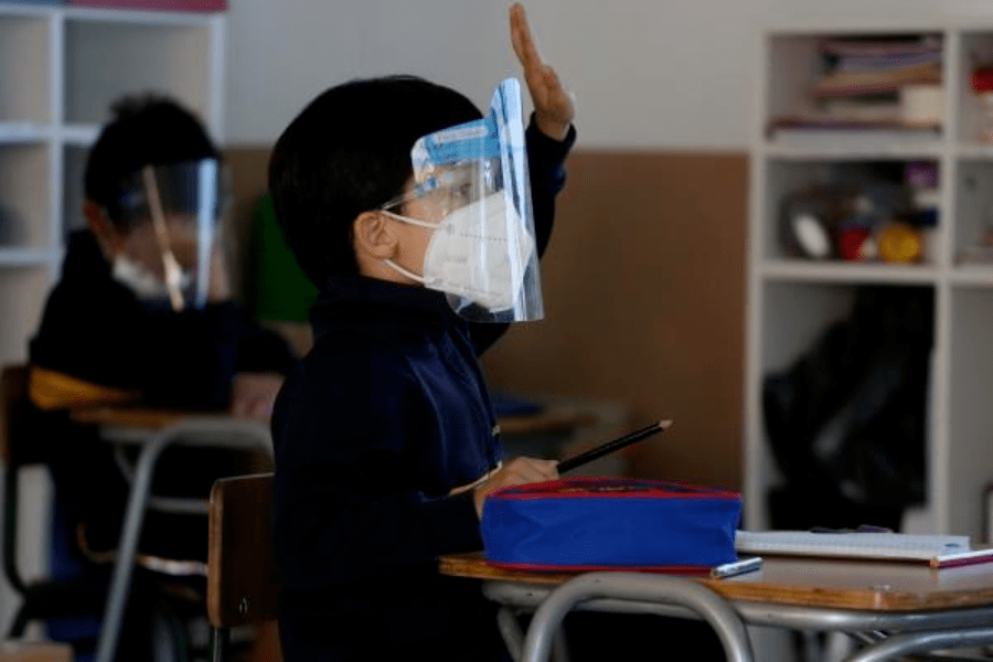 Estudiantes con comorbilidades no regresarán a clases presenciales