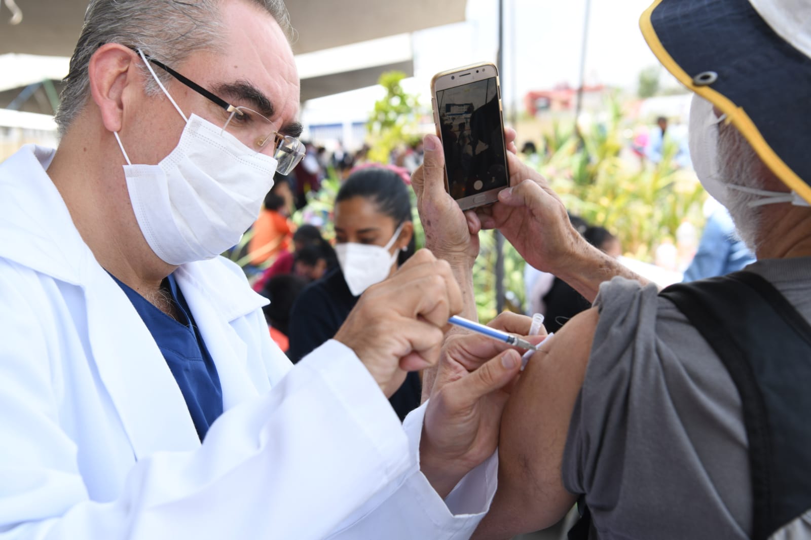 Corregida la situación de la rampa de la XXV Zona Militar; la vacunación fluye: MBH