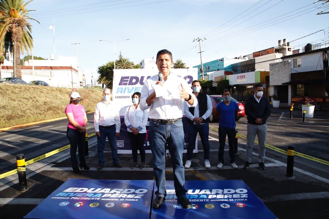 Rivera Pérez promete apertura y reapertura de negocios de manera gratuita