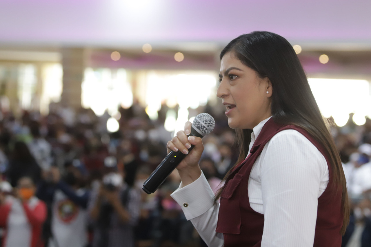Promete Rivera Vivanco cobertura universal de alumbrado público