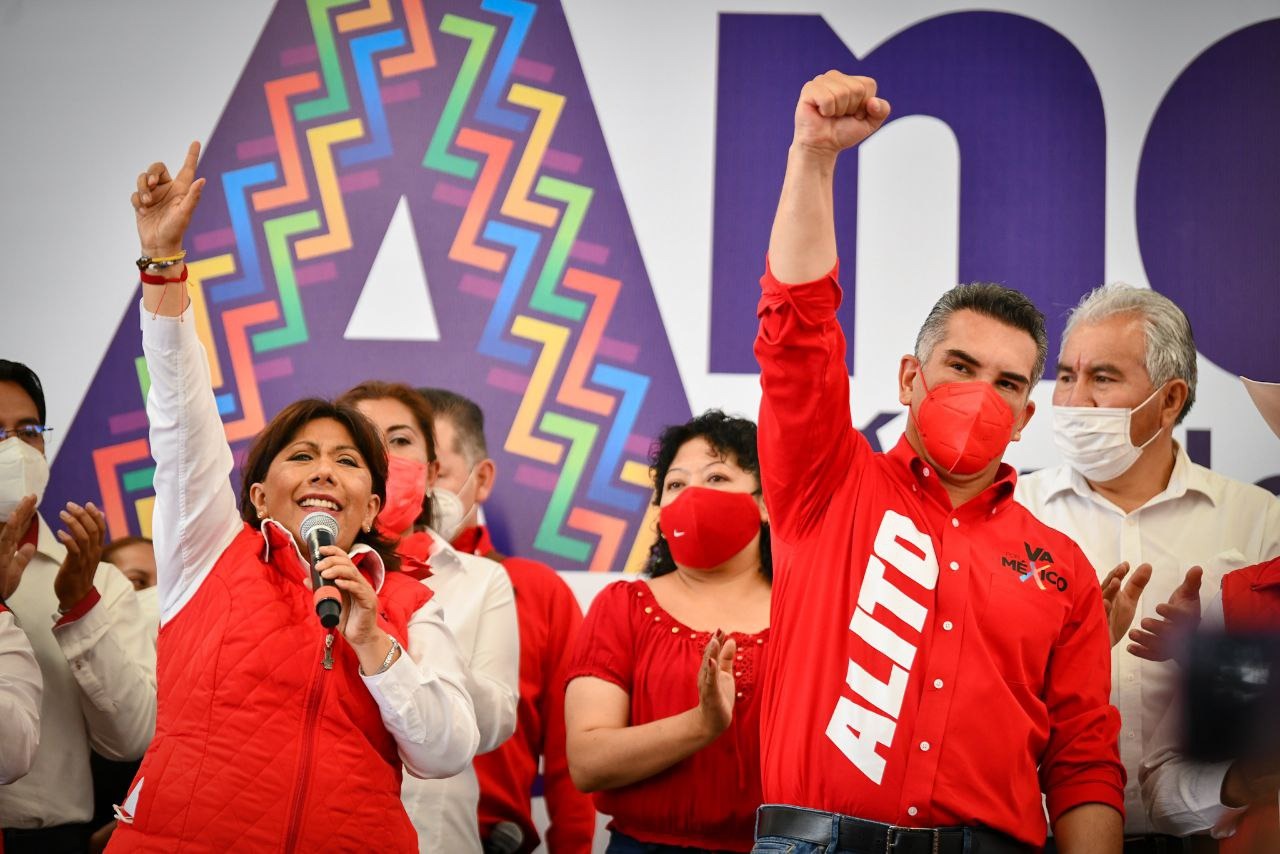 Presidente nacional del PRI recorre Tlaxcala en apoyo de Anabell Ávalos