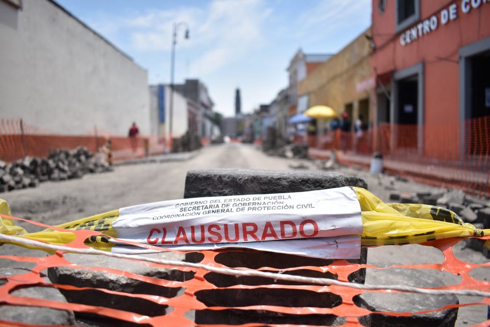 Culpa Miguel Barbosa al Ayuntamiento por cierre de calles en el Centro Histórico