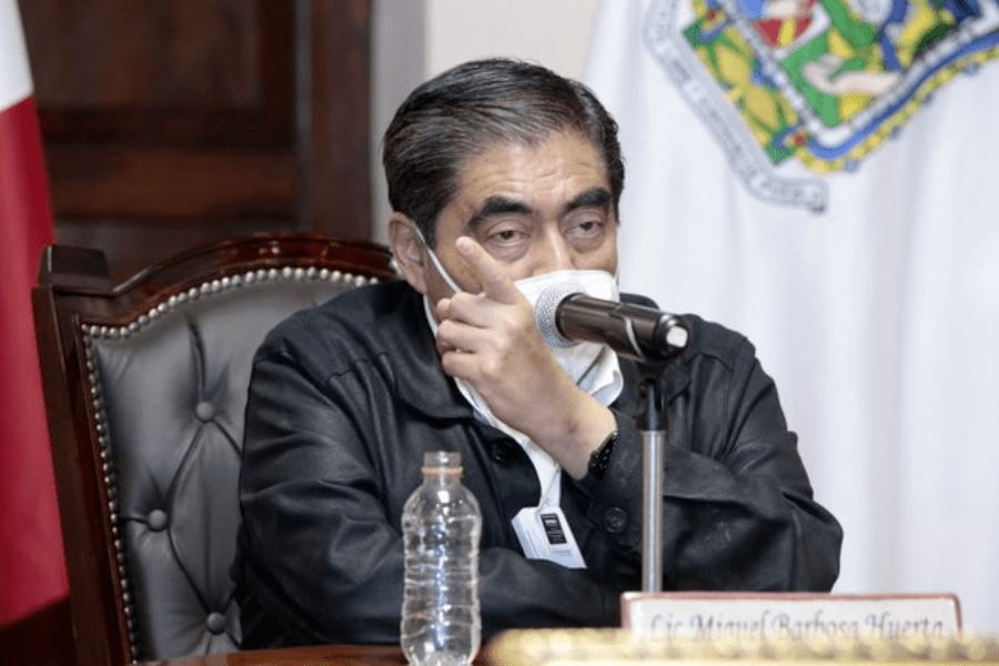 Ofrece Barbosa colaboración con el candidato que prometió pavimentar 100 calles