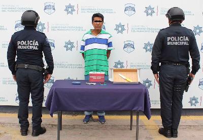 Lo detienen por asaltar en el transporte público