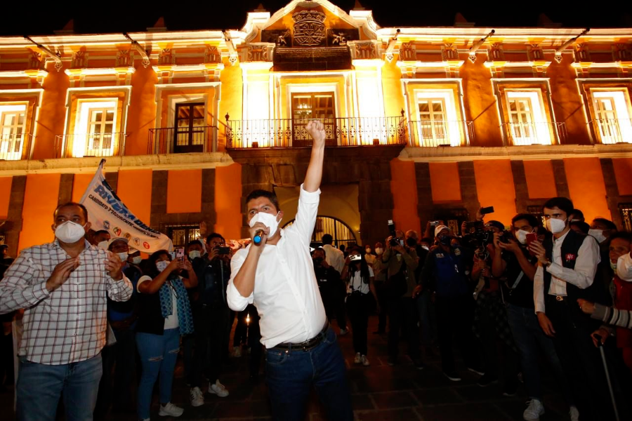Cierra Lalo campaña, con presencia a distancia de líderes nacionales