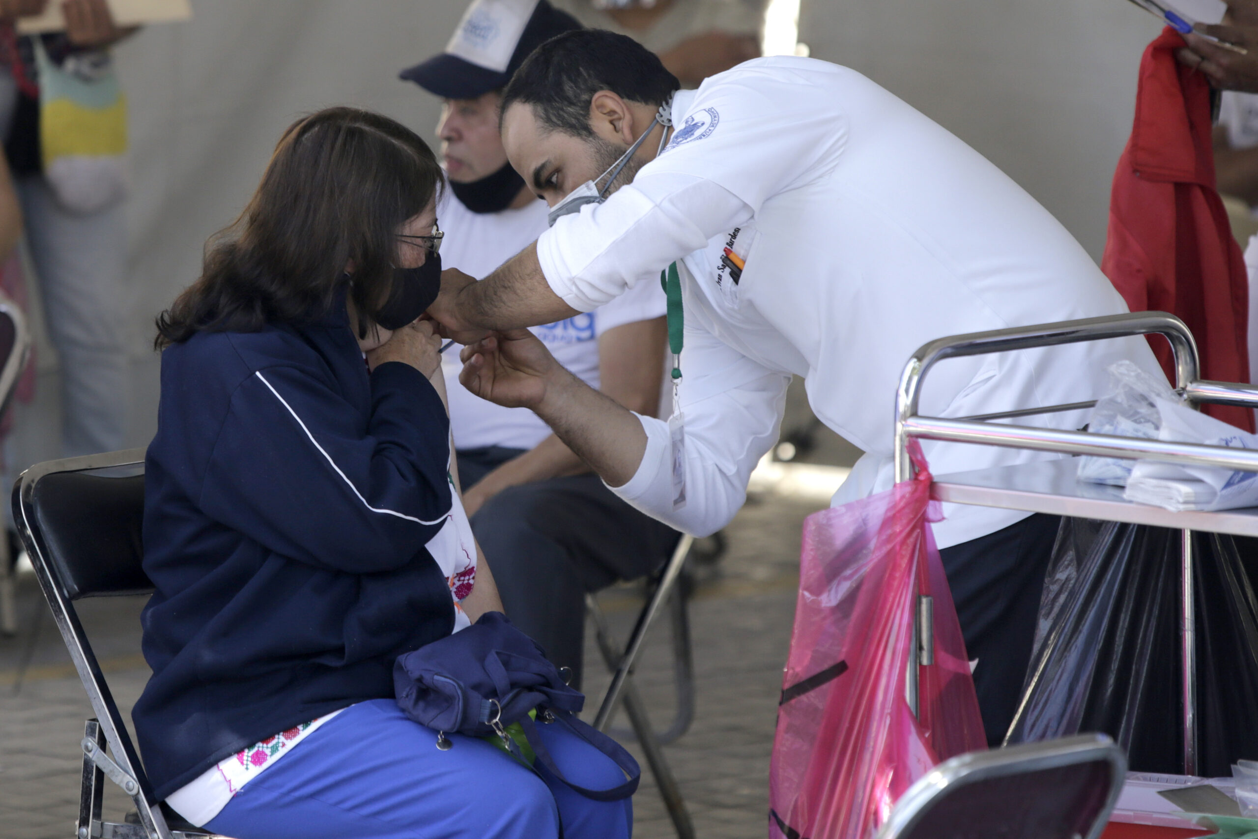 Sin contratiempos dio inicio la  vacunación en la zona conurbada de Puebla