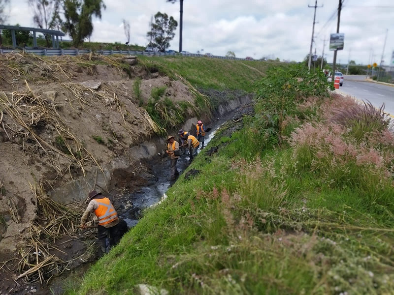 Ejecuta Secretaría de Infraestructura trabajos de mantenimiento en Periférico Ecológico