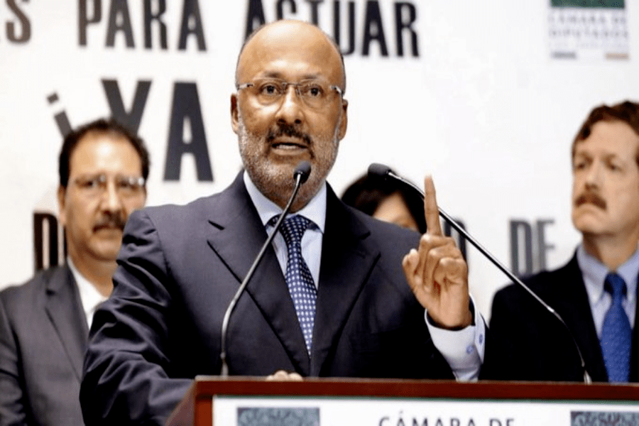 El coordinador del PRI en San Lázaro, René Juárez Cisneros, murió de Covid-19