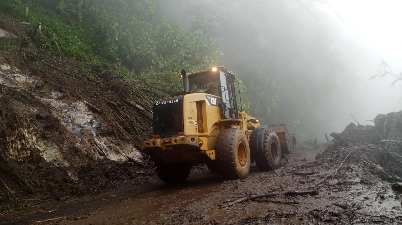 El gobierno estatal trabaja para reabrir los caminos afectados por “Grace”