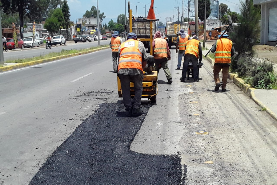 Realiza Infraestructura bacheo en la federal México-Puebla