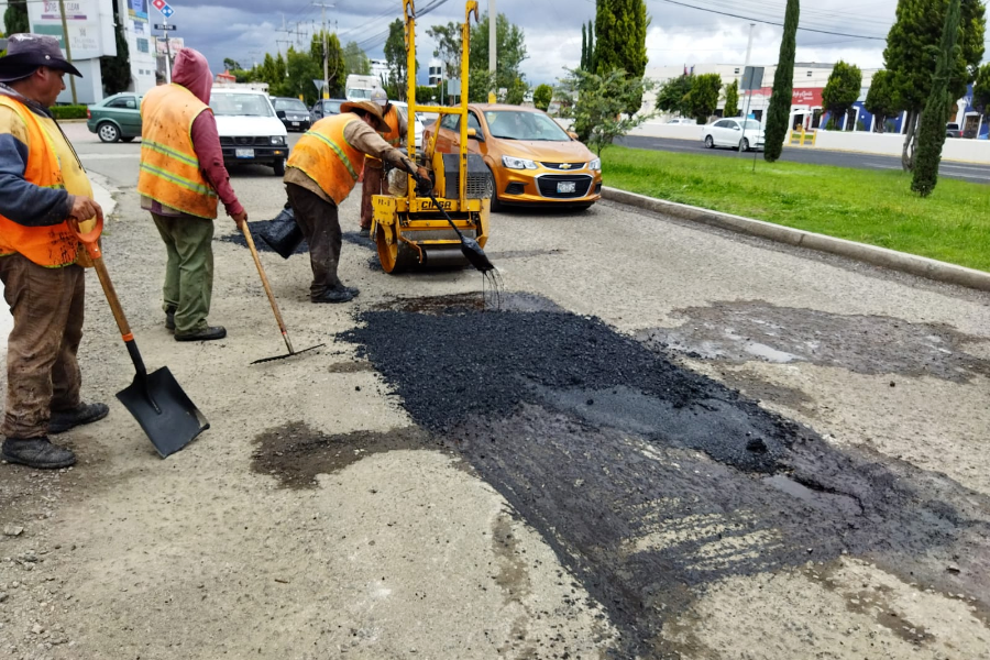Anuncia Gobierno estatal ambicioso programa de bacheo para ocho municipios