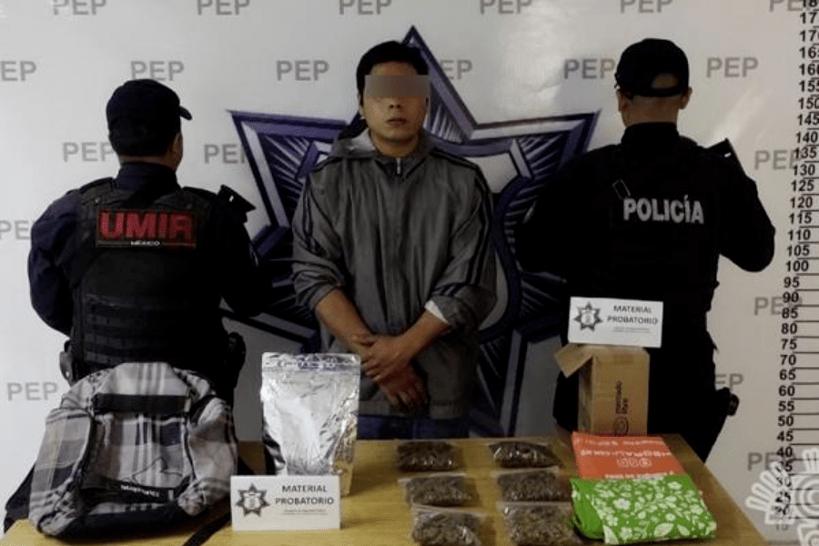 Policía Estatal detiene a presunto narcomenudista en el centro de Puebla