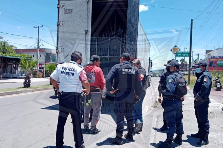 Detienen tráiler del Sonido Fania que pretendía amenizar fiesta COVID