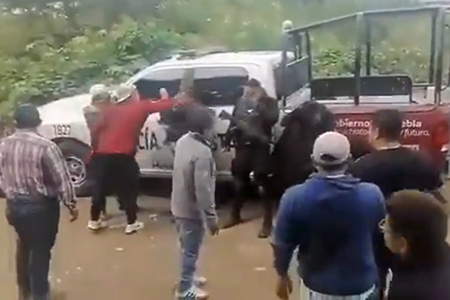 Once «huachigaseros» son detenidos tras agredir a policías estatales