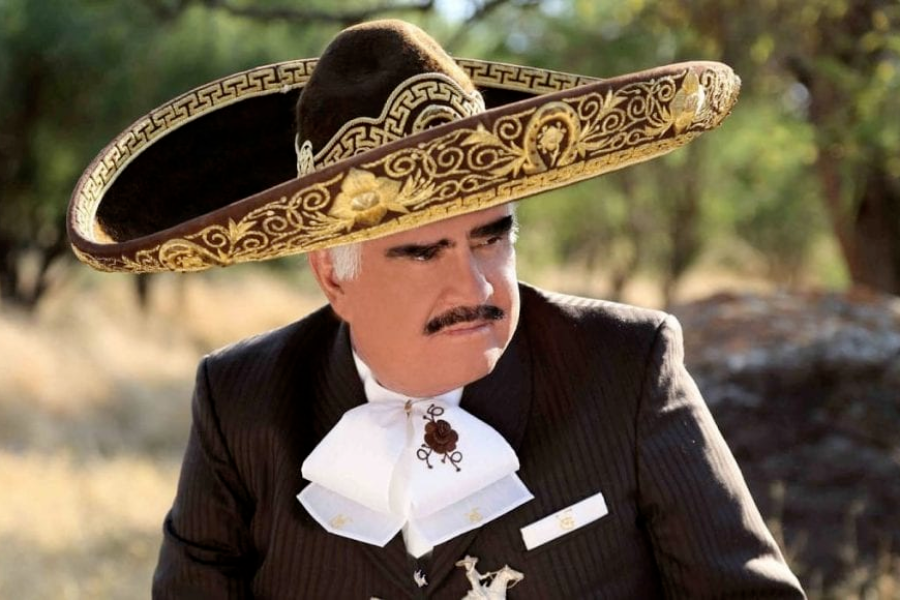 Vicente Fernández está «grave pero estable»