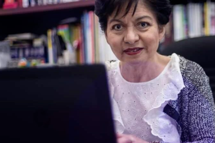 Lilia Cedillo agradece el apoyo de la comunidad universitaria