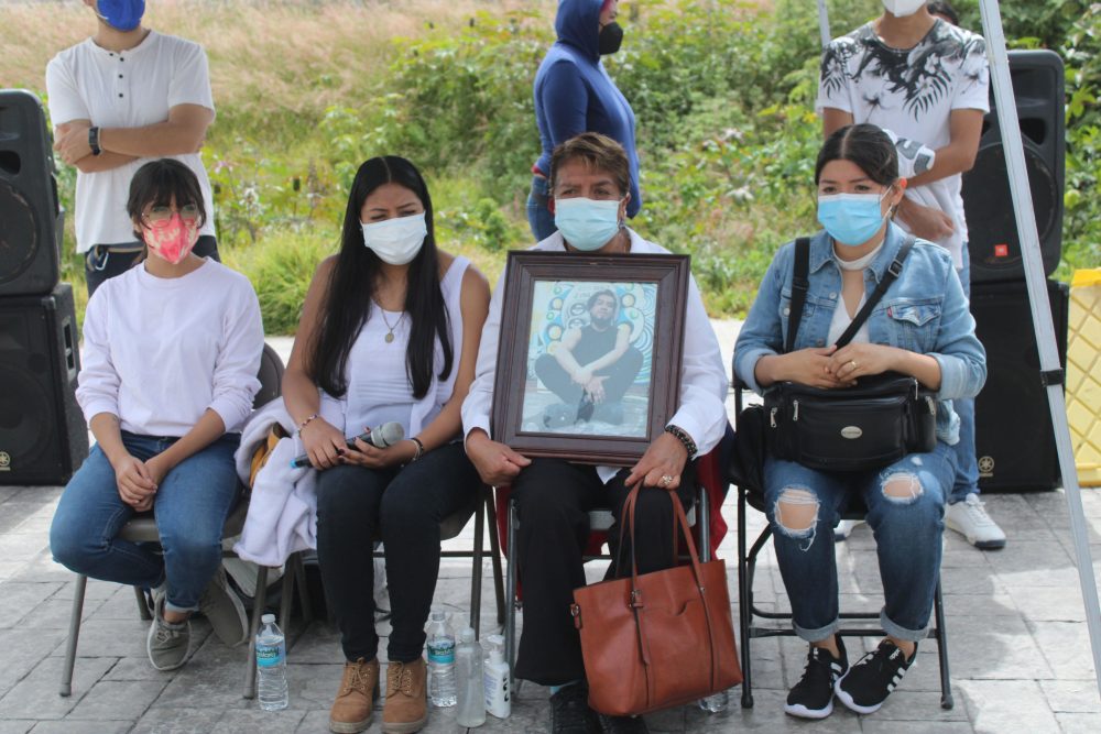 Se manifiestan familiares de Carlos Portillo, joven que murió en separos de Xoxtla