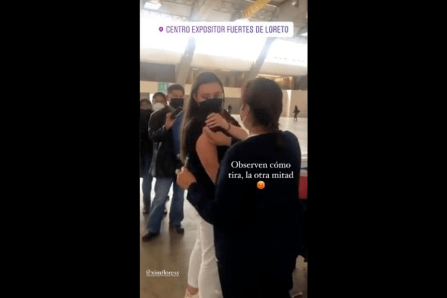 Investigarán a enfermera que no aplicó la mitad de la vacuna contra el COVID en el Centro Expositor