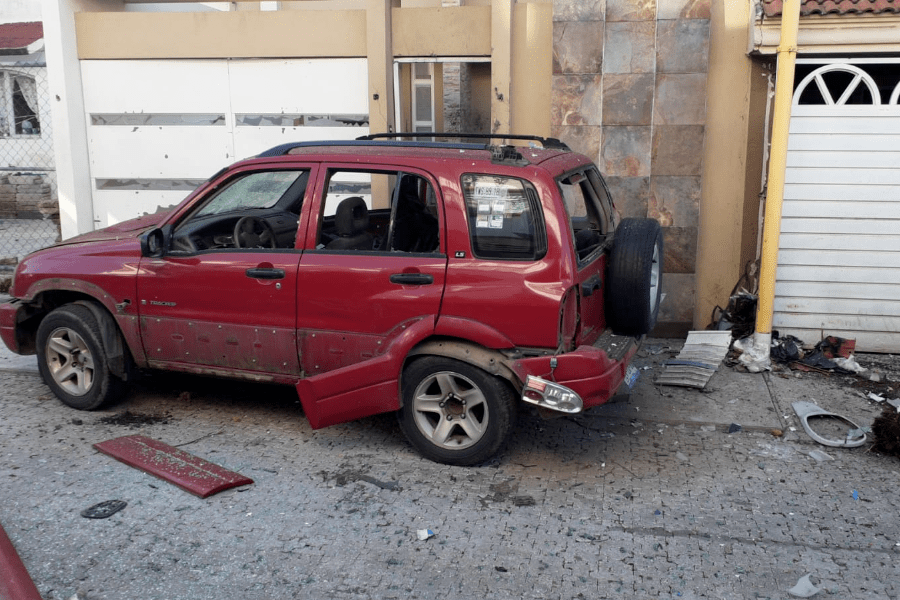 Bomba casera explota frente a vivienda en la colonia Real de Guadalupe; un sujeto dejó el artefacto y huyó (video)
