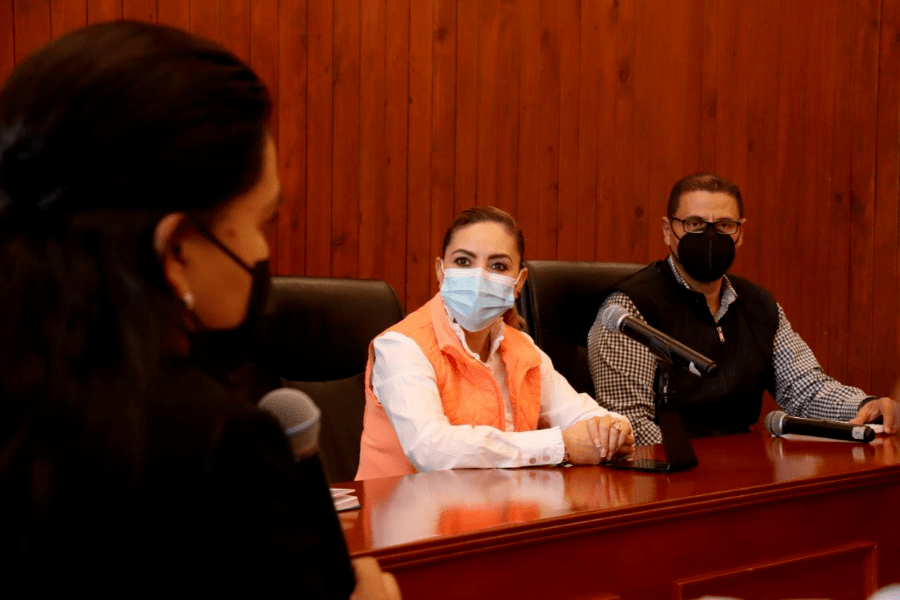 Se reúne Paola Angón con los 13 presidentes auxiliares de San Pedro Cholula