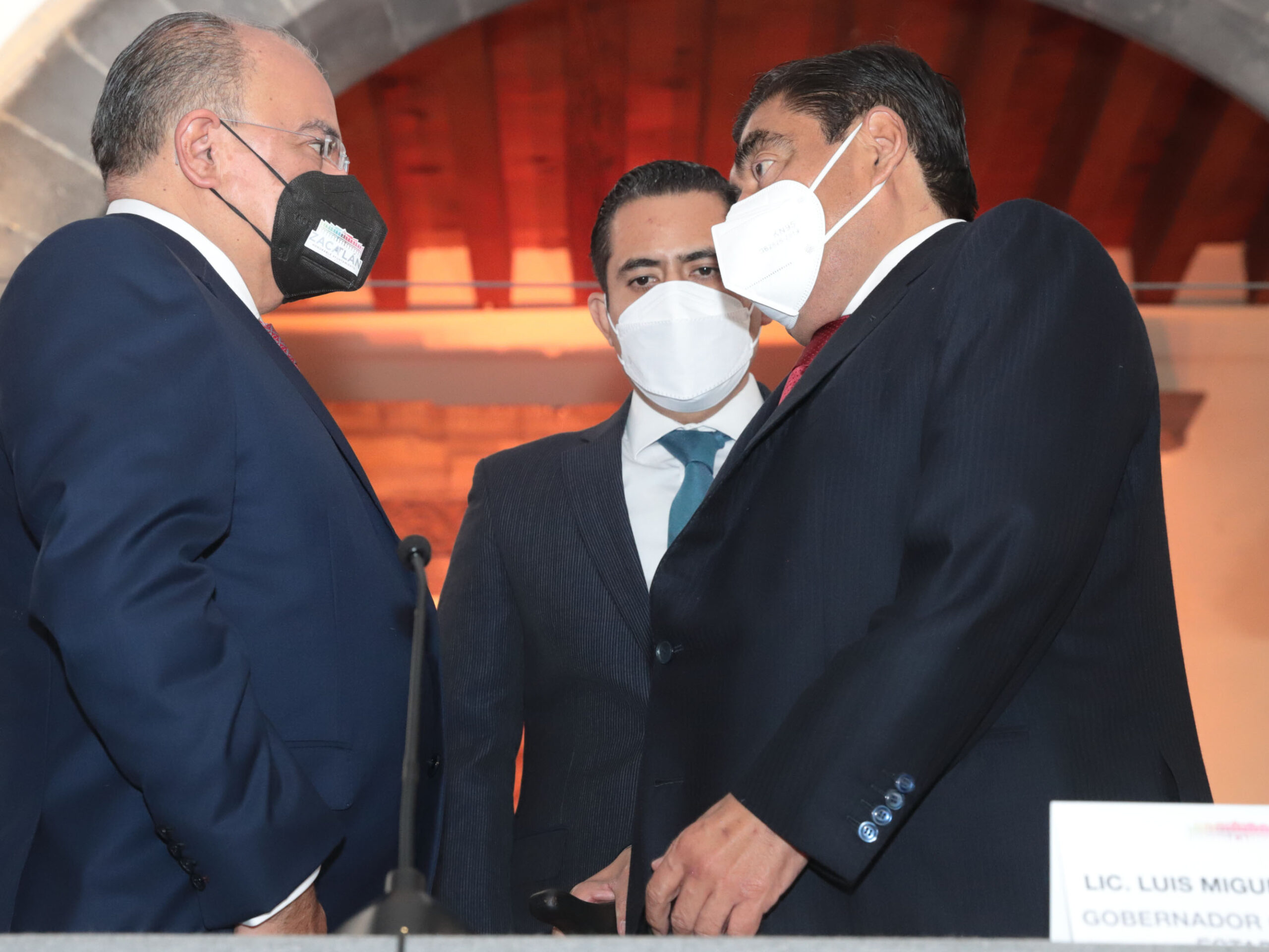 Gobierno de Puebla no confabula para beneficios privados, trabaja para quien menos tiene: MBH