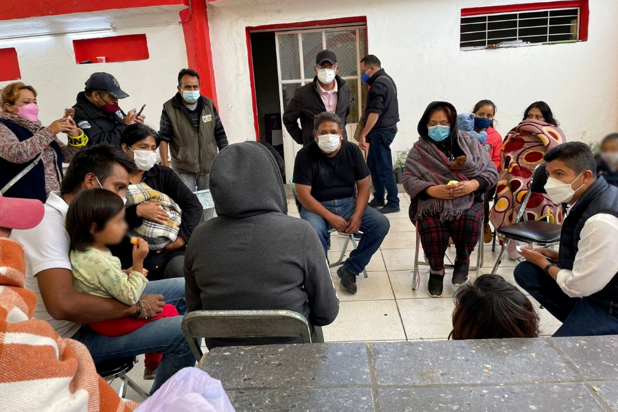 Rivera Pérez supervisa los albergues para afectados por la explosión