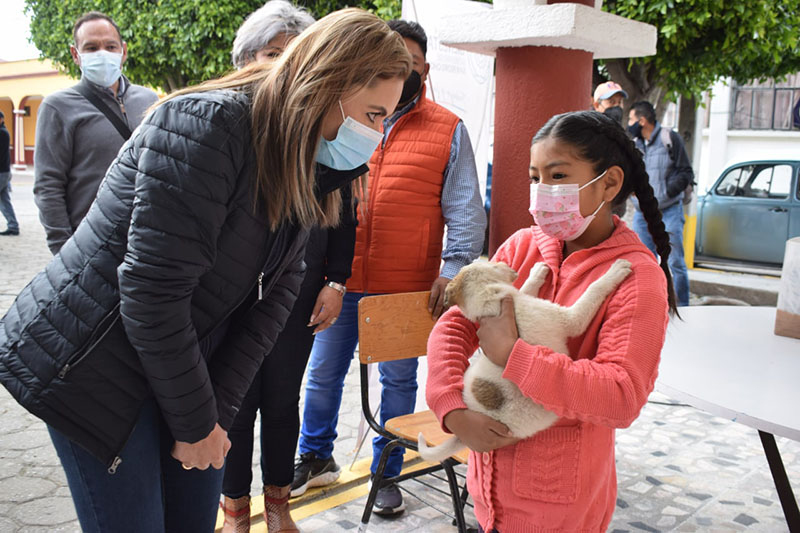 Encabeza Paola Angon primera jornada ciudadana en San Agustín Calvario