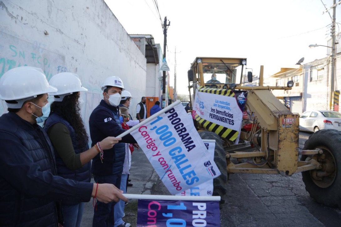 El Ayuntamiento de Puebla inicia con la pavimentación de la 117 poniente con una inversión de 13 mdp