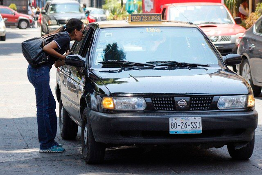 Taxistas y conductores de plataformas digitales pagarán los mismos impuestos