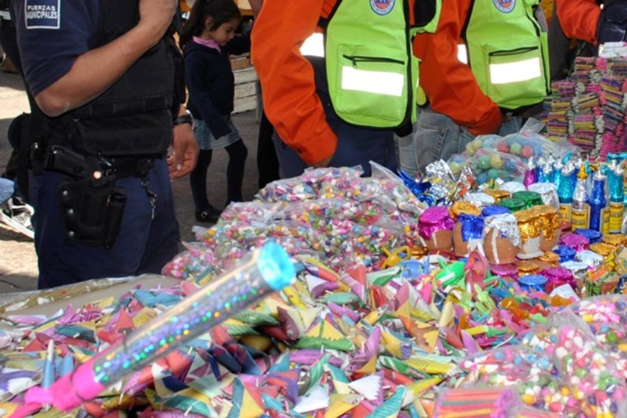 Intensificará el Ayuntamiento de Puebla los operativos contra la venta ilegal de pirotecnia