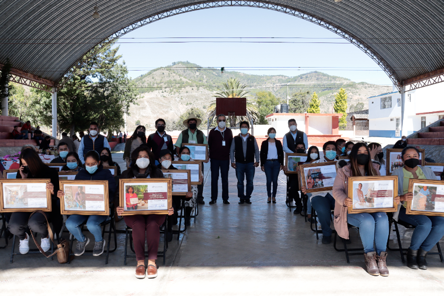 Entrega Trabajo 420 reconocimientos al autoempleo en el estado