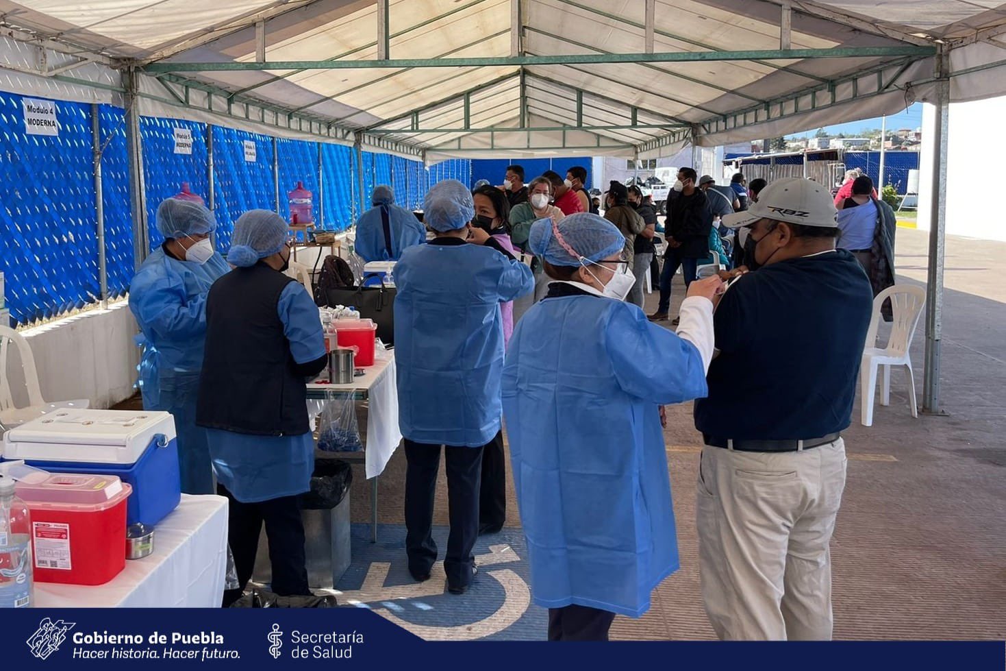 Puebla rompe récord en aplicación de vacunas; este miércoles se inocularon a más de 144 mil personas