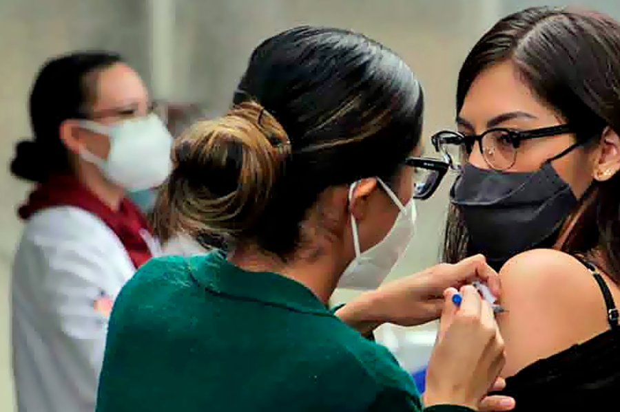 La próxima semana inicia la vacunación de refuerzo contra COVID-19 a personal por la educación
