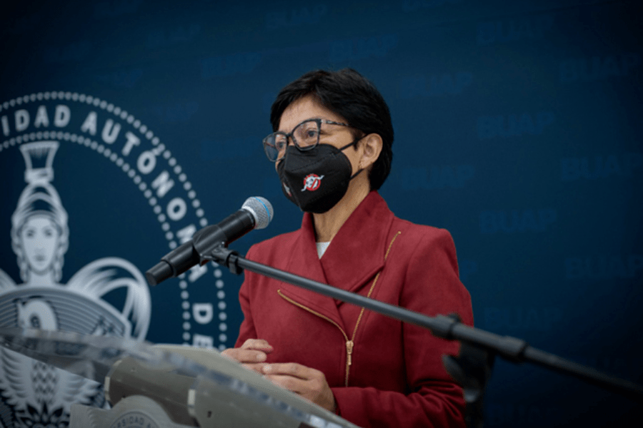 Lilia Cedillo da la bienvenida a los alumnos de nuevo ingreso de ARPA