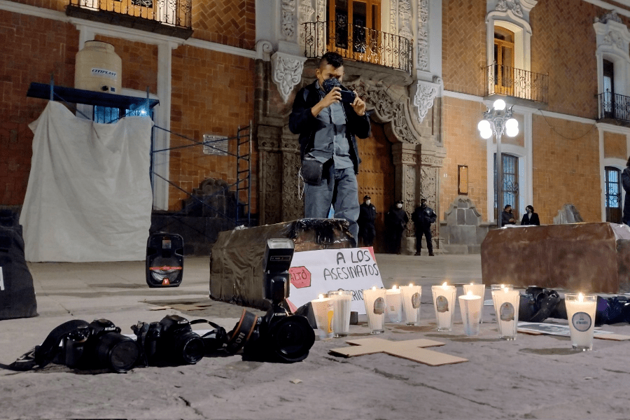 En todo el país, se manifiestan contra el acoso a la prensa