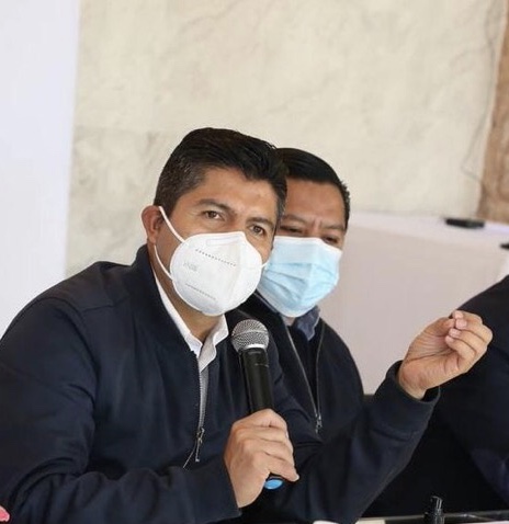 Eduardo Rivera Pérez niega haber metido las manos en elección de juntas auxiliares 