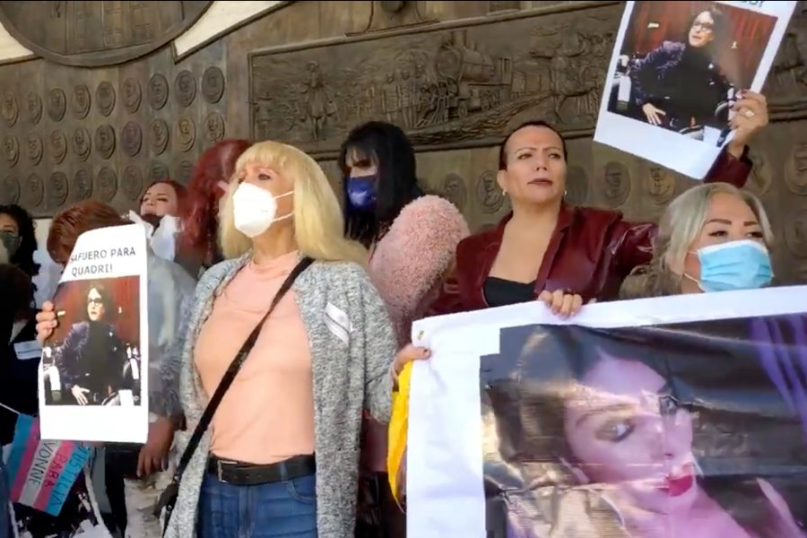 Protestan en la Cámara de Diputados contra la transfobia de Gabriel Quadri