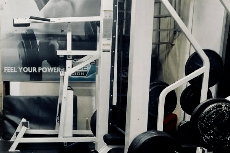Pesa de 180 kilos provoca la muerte de una mujer en gimnasio de CDMX (video)