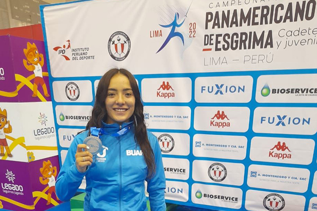 Estudiante BUAP gana medalla de plata en el Campeonato Panamericano Juvenil y Cadetes de Esgrima Lima 2022 
