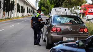 Estacionarse en doble fila, en lugares prohibidos y pasarse los altos, son los principales infracciones en la capital&nbsp;