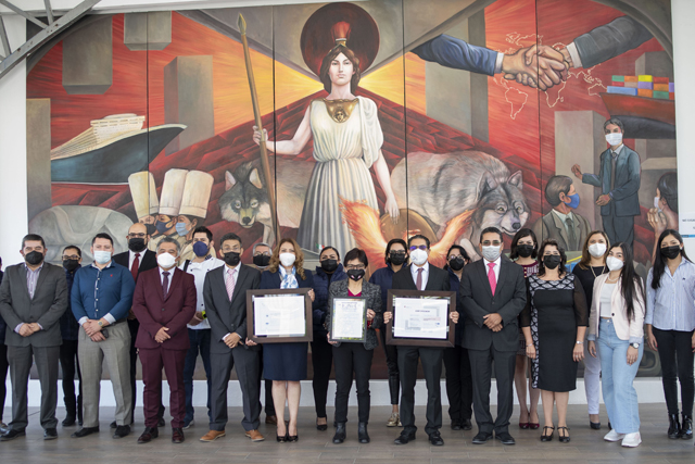 Celebra Rectora Lilia Cedillo entrega de certificaciones ISO 9001-2015 a la Facultad de Administración 