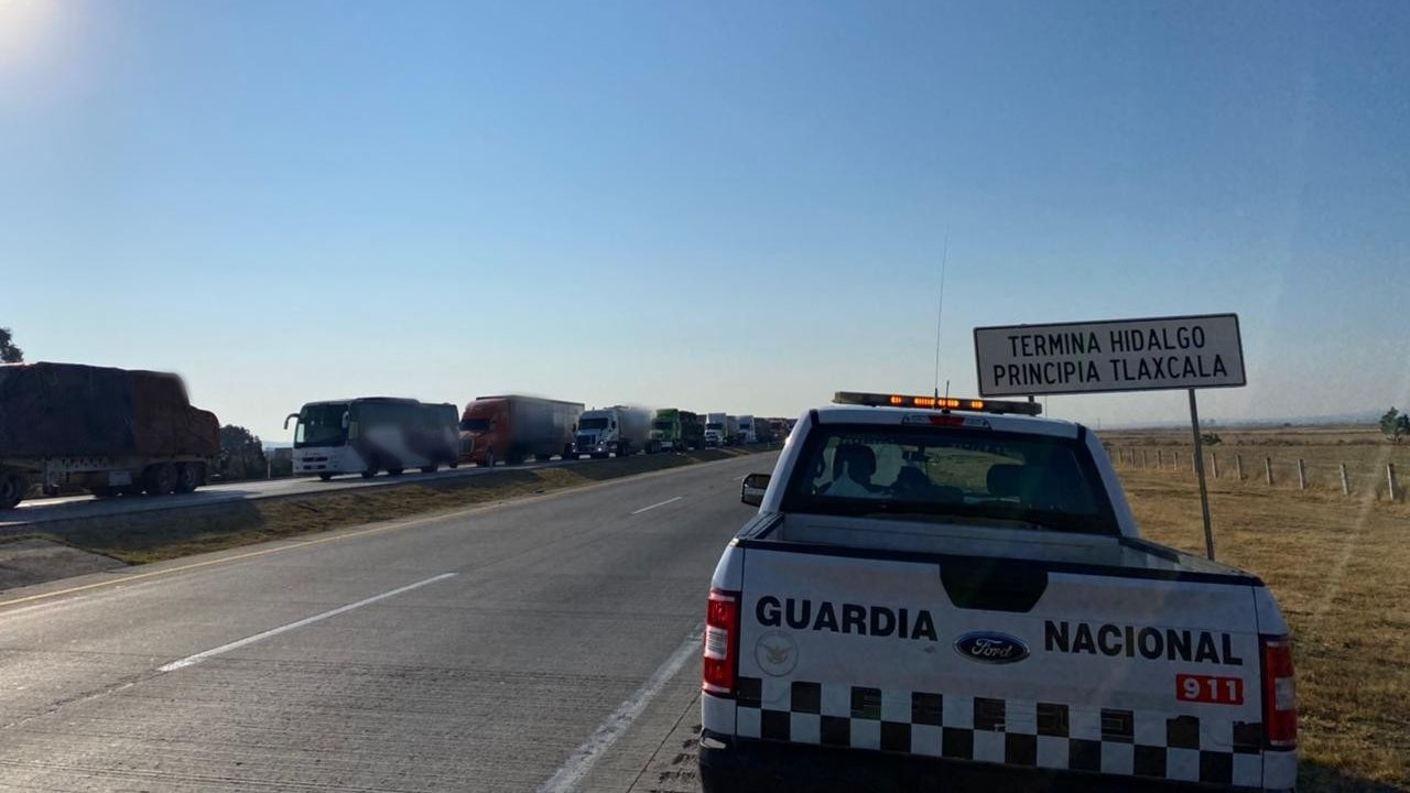 Caos víal en el Arco Norte por aparatoso accidente a la altura de Calpulalpan