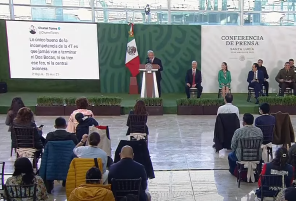 #LástimaChumel: El presidente de México se burla de Chumel Torres durante la mañanera (video)